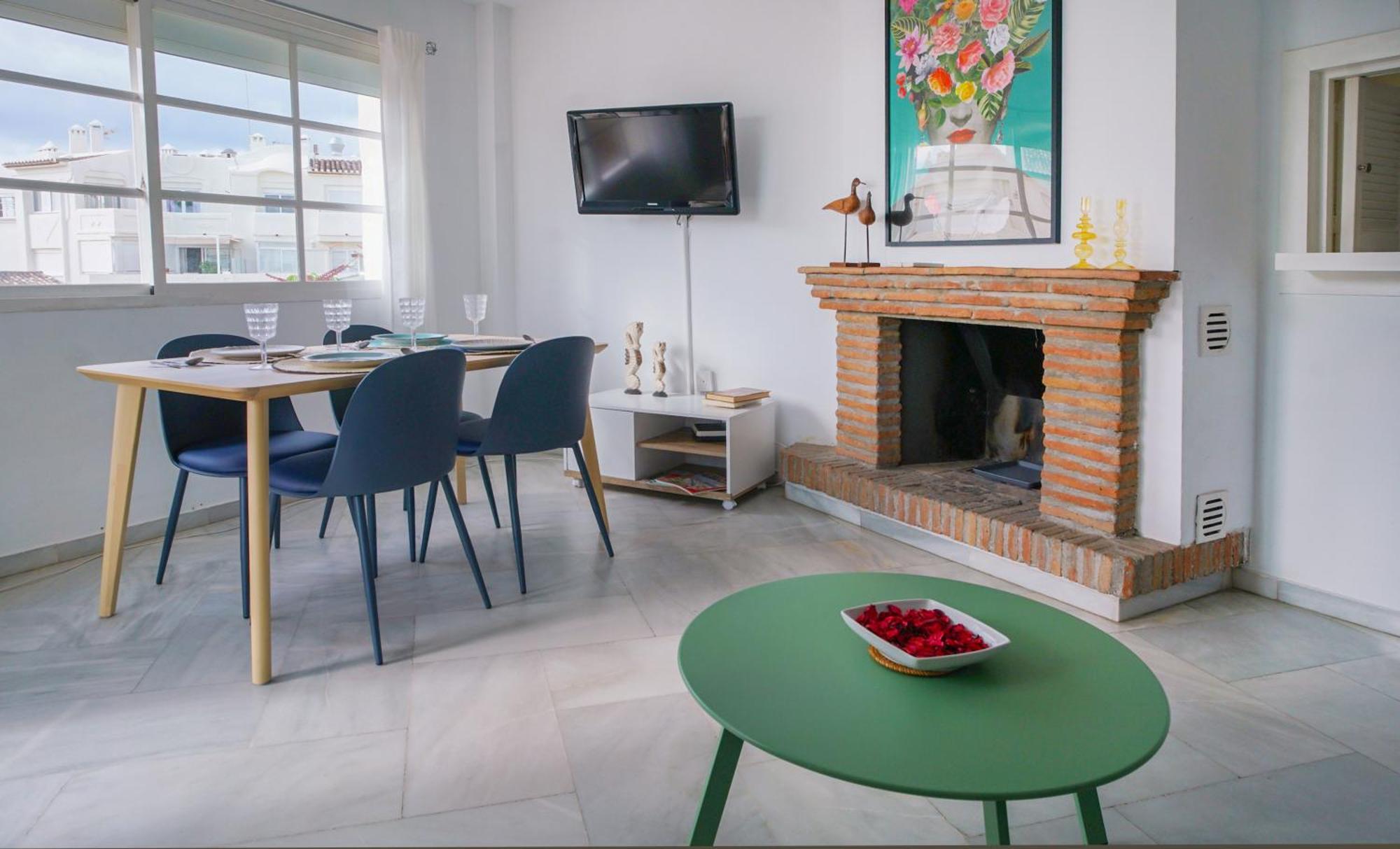 Apartmento En La Pequena Venecia, Puerto Marina ベナルマデナ エクステリア 写真