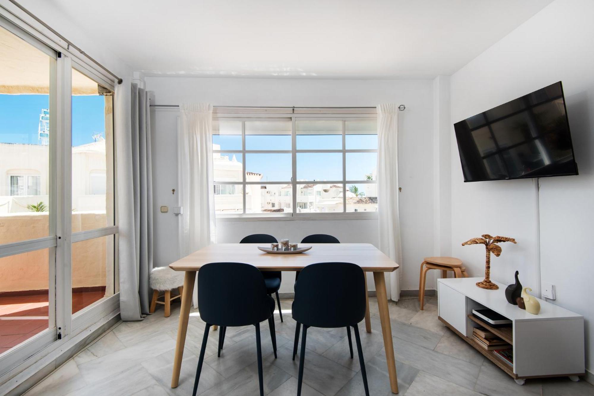 Apartmento En La Pequena Venecia, Puerto Marina ベナルマデナ エクステリア 写真