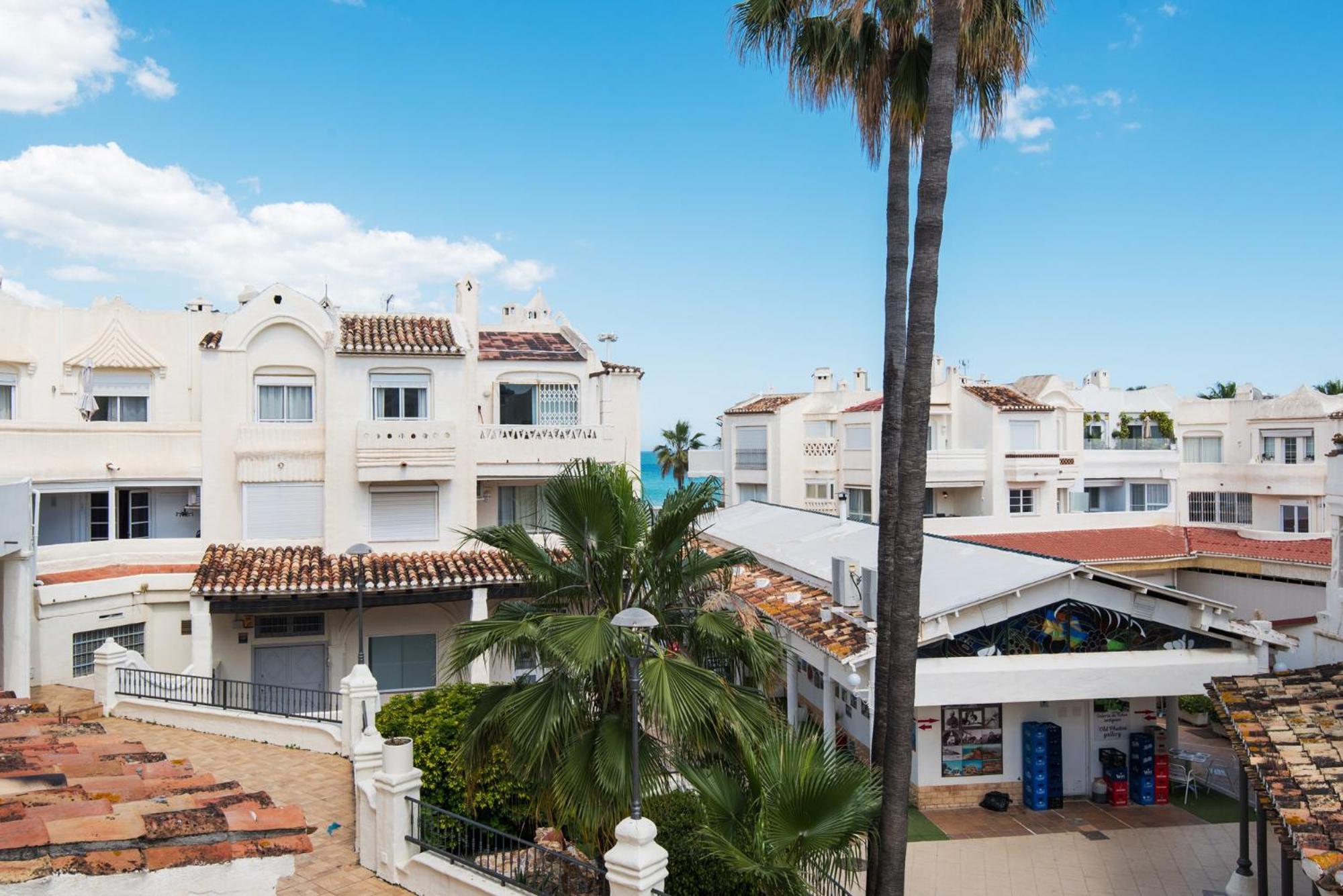 Apartmento En La Pequena Venecia, Puerto Marina ベナルマデナ エクステリア 写真