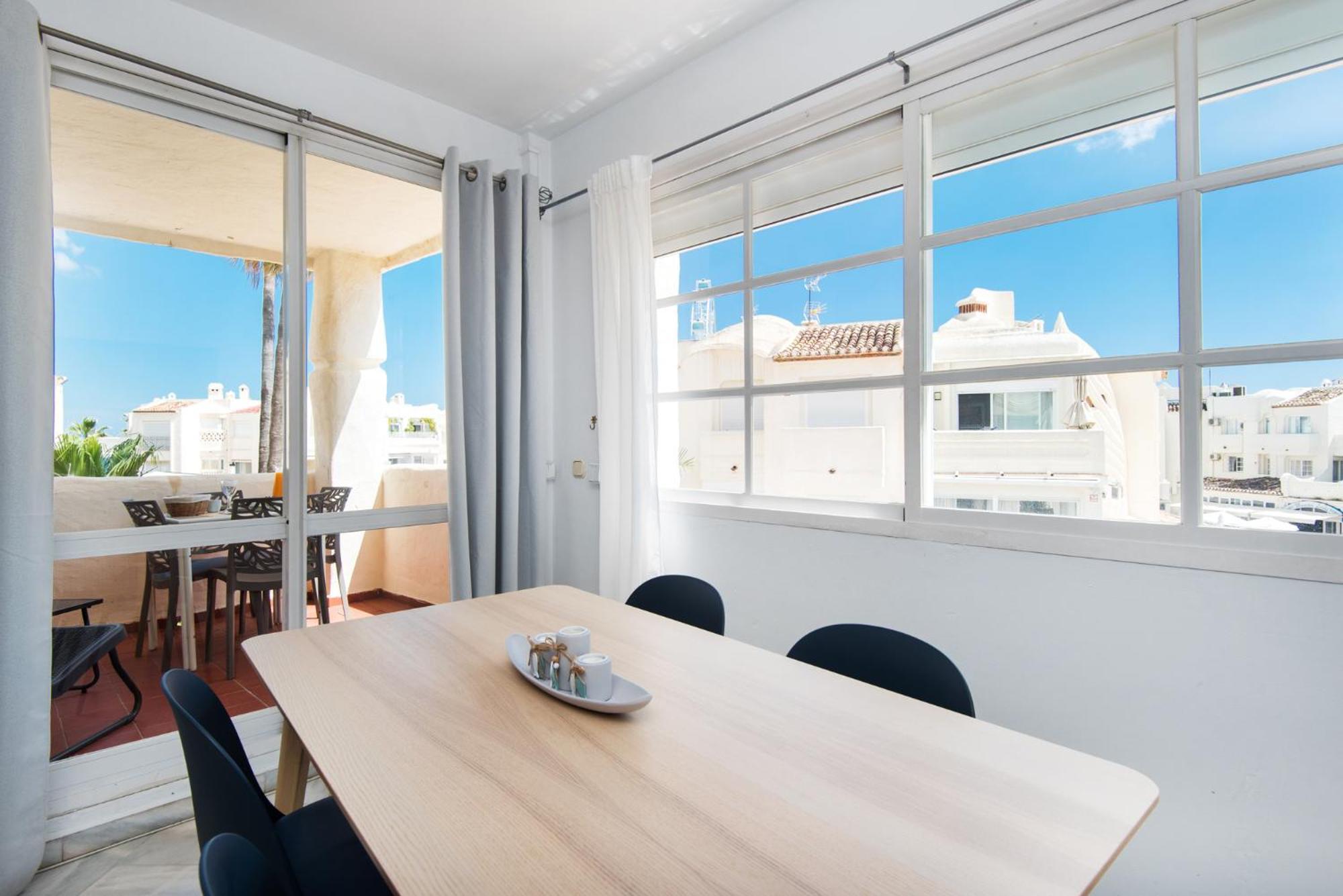 Apartmento En La Pequena Venecia, Puerto Marina ベナルマデナ エクステリア 写真
