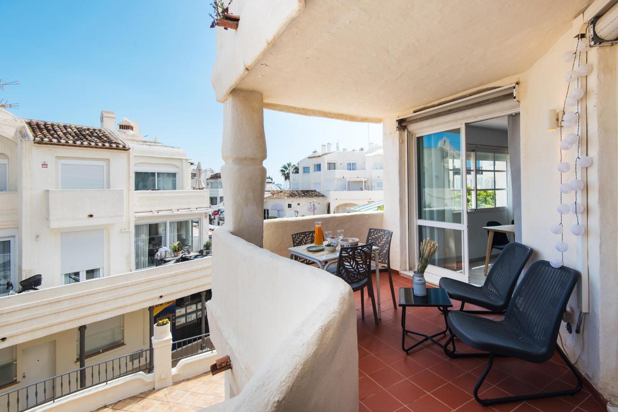 Apartmento En La Pequena Venecia, Puerto Marina ベナルマデナ エクステリア 写真