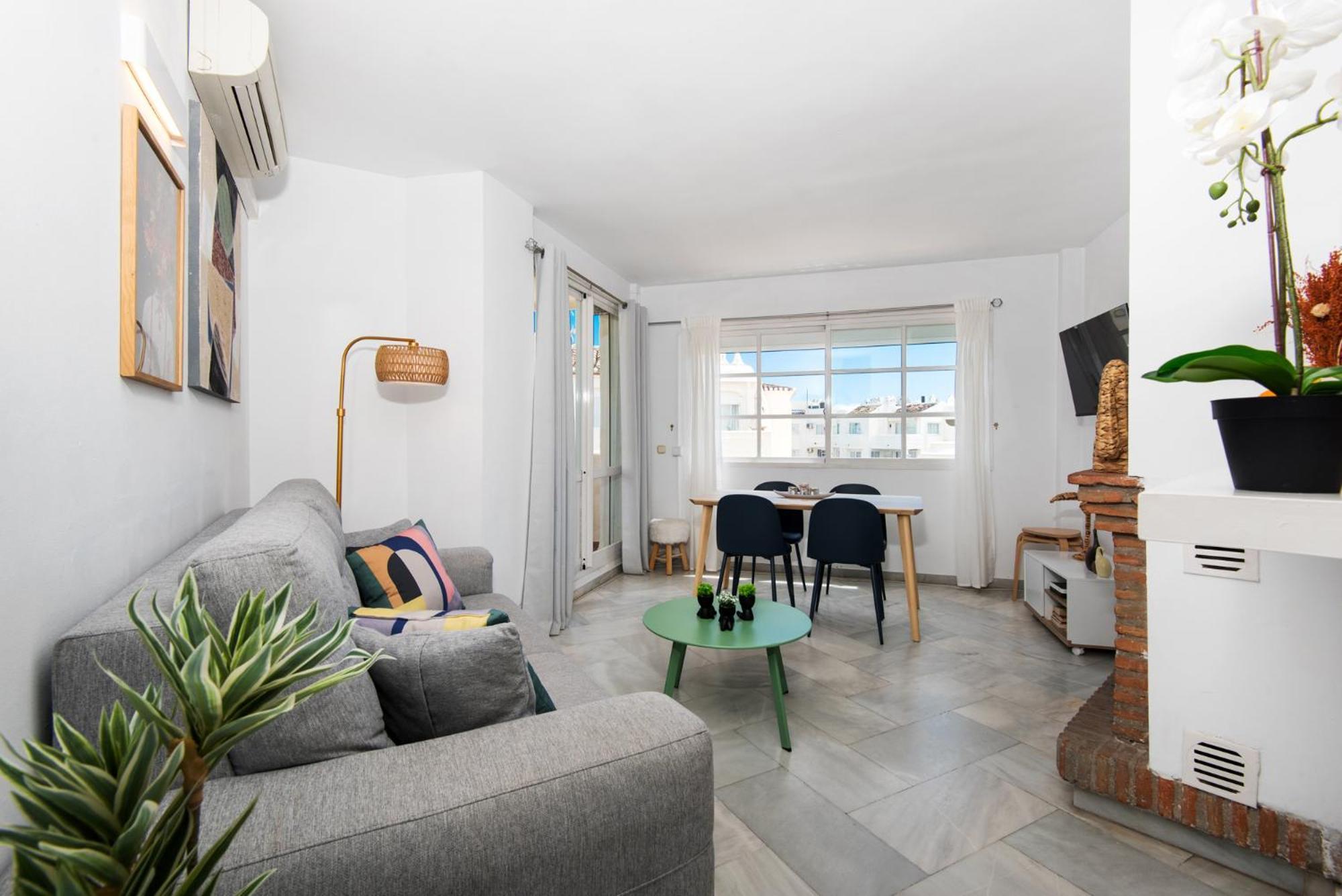 Apartmento En La Pequena Venecia, Puerto Marina ベナルマデナ エクステリア 写真