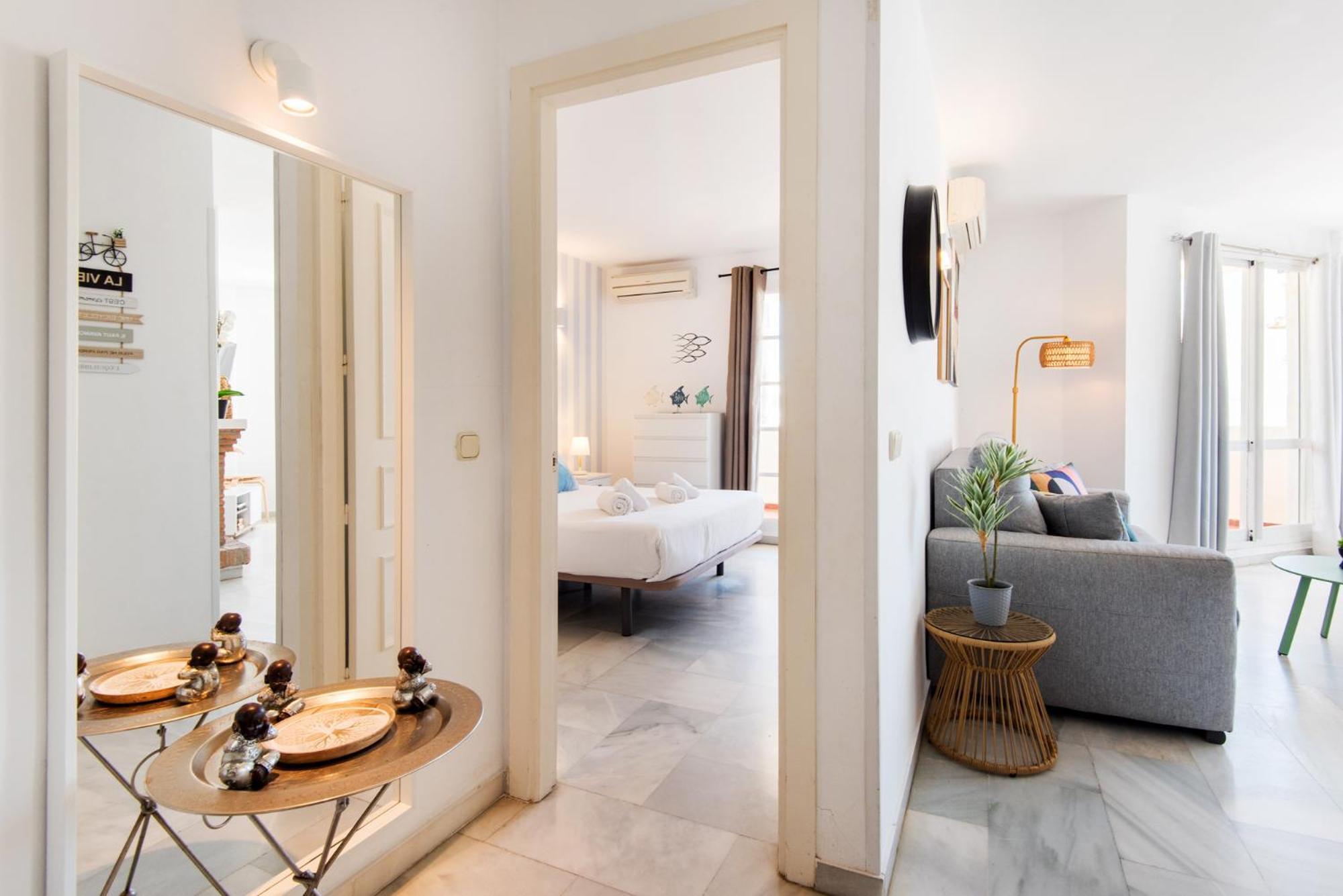 Apartmento En La Pequena Venecia, Puerto Marina ベナルマデナ エクステリア 写真